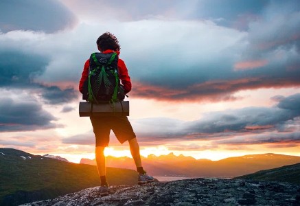 How to Adjust to Different Cultures When Traveling Abroad