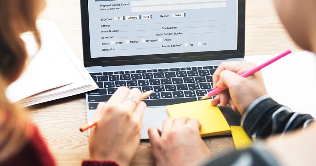 How to Stand Out in a Scholarship Application