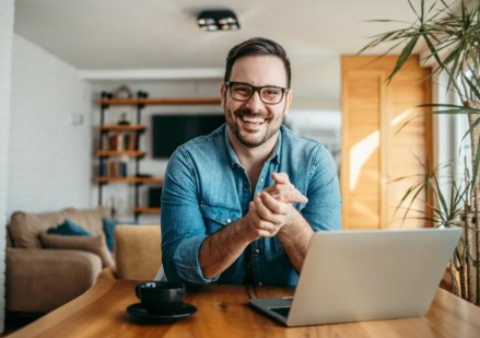 How to Stay Connected with Your Team While Working Remotely
